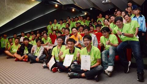 第 1 屆程式挑戰營 照片 5／13