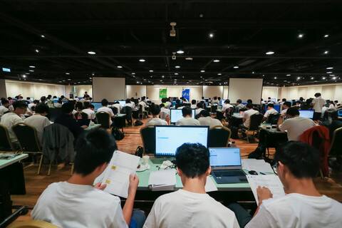 第 4 屆程式挑戰營 照片 9／19