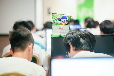 第 4 屆程式挑戰營 照片 14／19