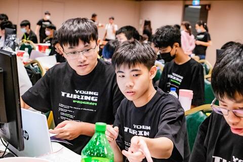 第 5 屆程式挑戰營 照片 13／22