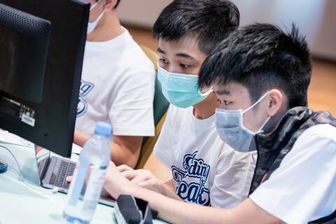 第 6 屆程式挑戰營 照片 37／49