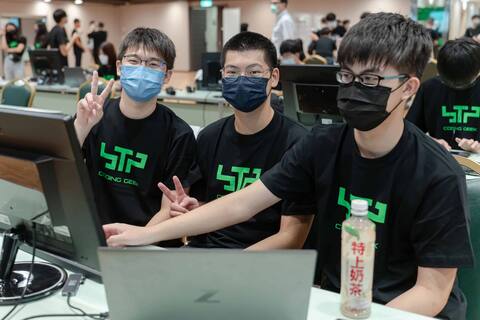 第 7 屆程式挑戰營 照片 1／28
