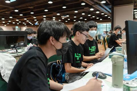 第 7 屆程式挑戰營 照片 6／28