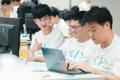 第 8 屆程式挑戰營 照片 25／28