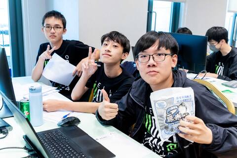 第 9 屆程式挑戰營 照片 15／22